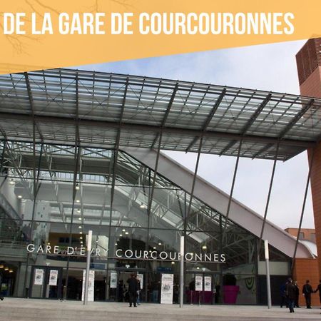 Le Cosy Yellow Appartement Lumineux A 5 Min De La Gare D'Evry Avec Parking Gratuit Courcouronnes المظهر الخارجي الصورة